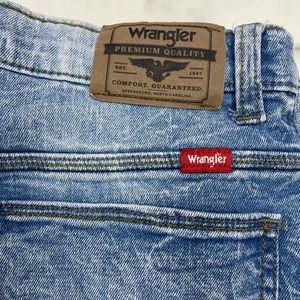 Women’s Wrangler Jeans